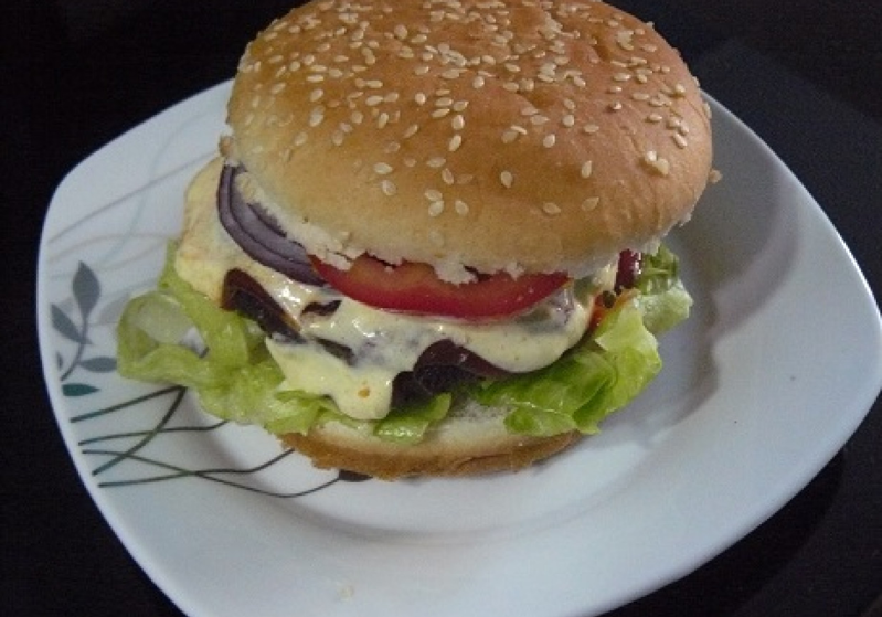 BURGER syr/šunka/prošuto BURGER syr/šunka/prošuto