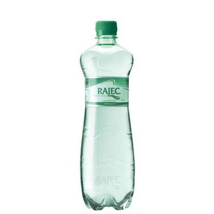 RAJEC Pramenitá voda jemne sýtená 750 ml vratná PET fľaša